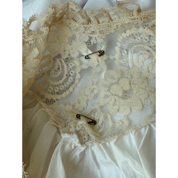 1960s Ro-Vel of California Babydoll Semi Sheer Pajama Top Size Med Ruffle Cream - Picture 8 of 8